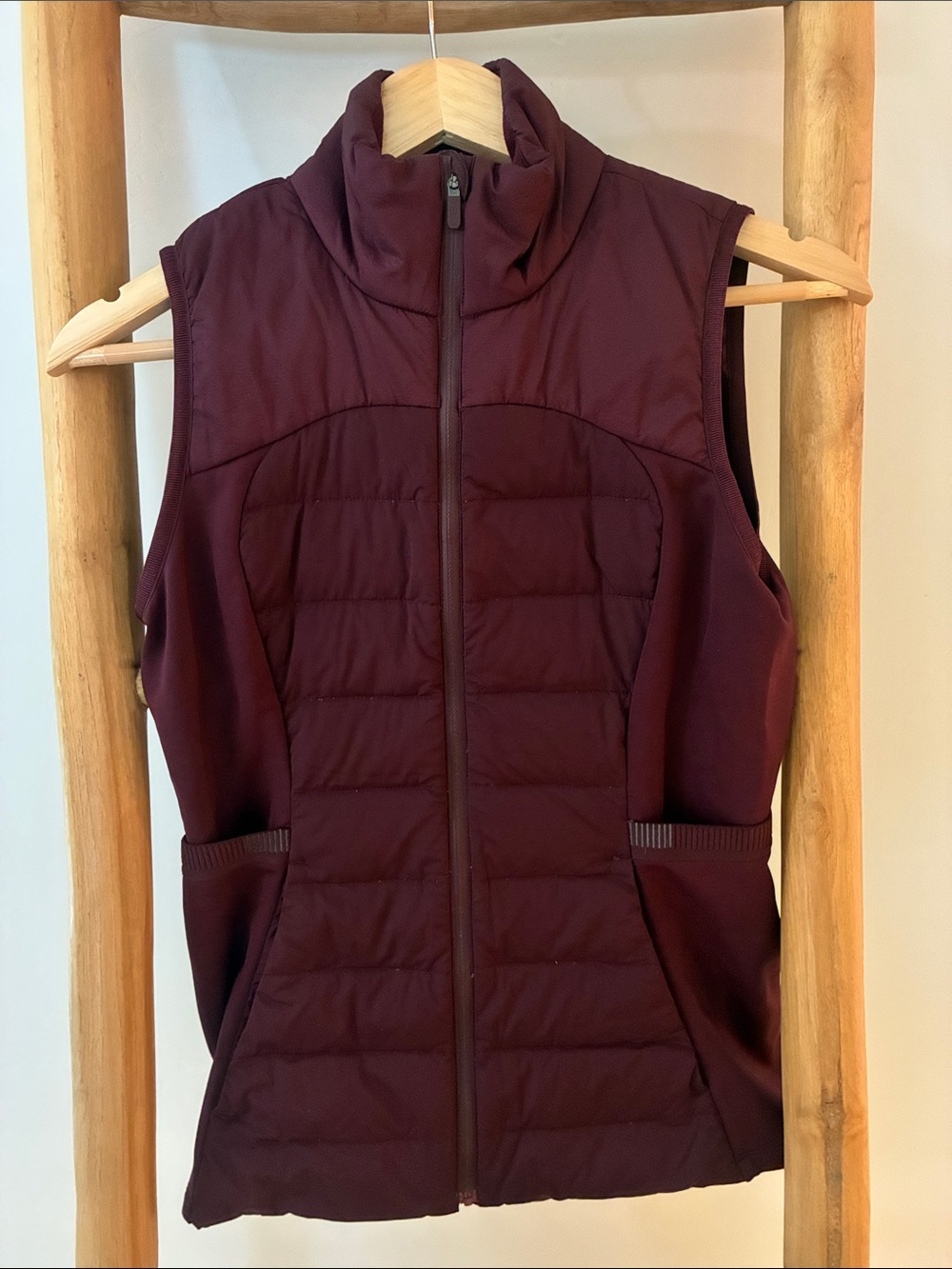Women's Quilted Vest Jacket - Burgundy